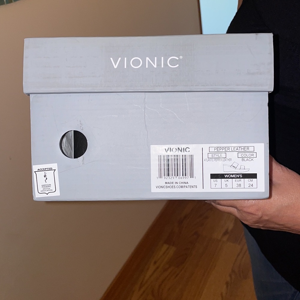 Vionic Wedges - Picture 3 of 3